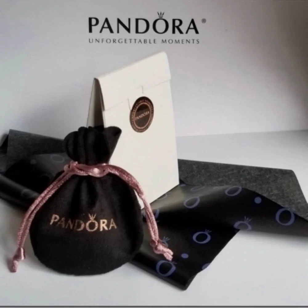 Minnie and Mickey Pandora Charms - Picture 8 of 8